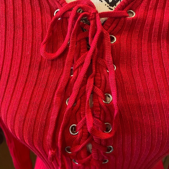 Derek Heart Red Ribbed Tie Front Sweater - Picture 6 of 6